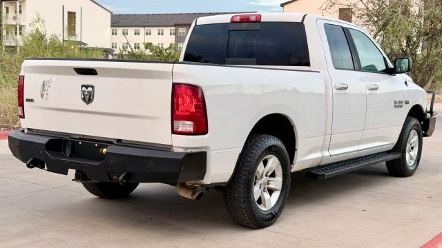 Ram 1500 Vehicle Full-screen Gallery Image 04