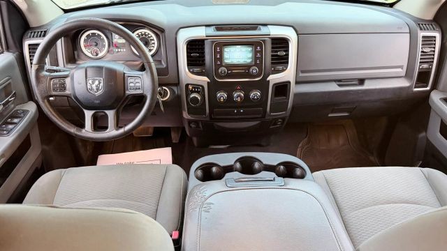 Ram 1500 Vehicle Full-screen Gallery Image 06