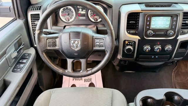 Ram 1500 Vehicle Full-screen Gallery Image 07