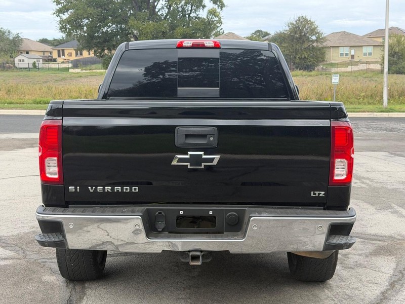 Chevrolet Silverado 1500 Vehicle Full-screen Gallery Image 05