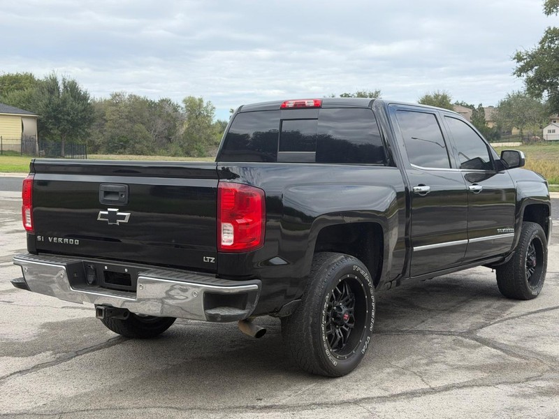 Chevrolet Silverado 1500 Vehicle Full-screen Gallery Image 06