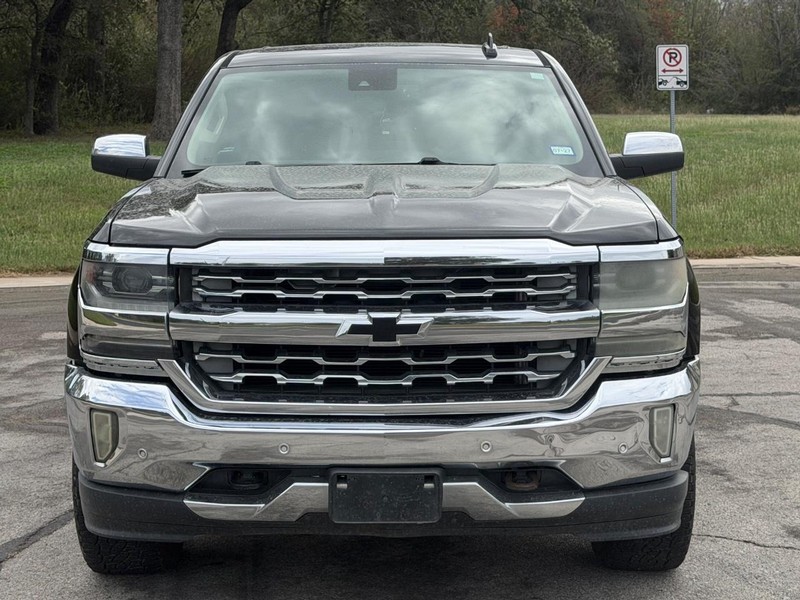 Chevrolet Silverado 1500 Vehicle Full-screen Gallery Image 09