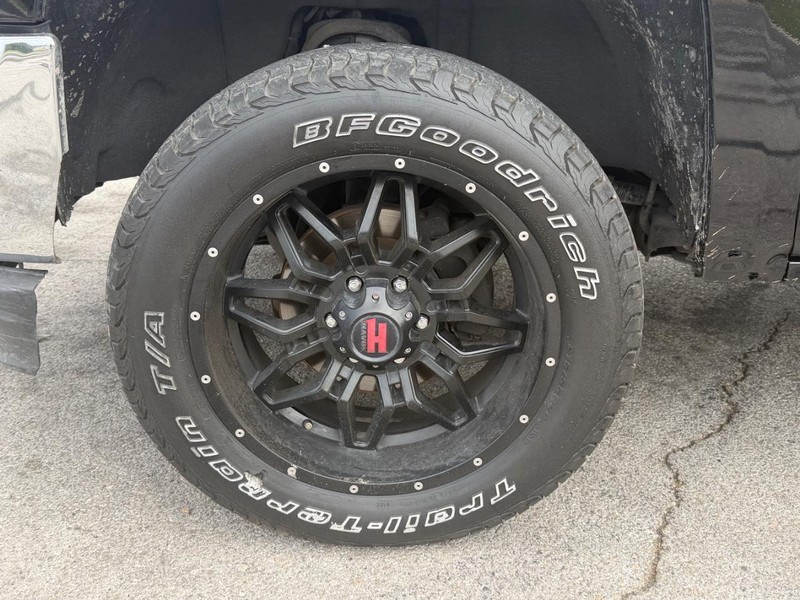 Chevrolet Silverado 1500 Vehicle Full-screen Gallery Image 21