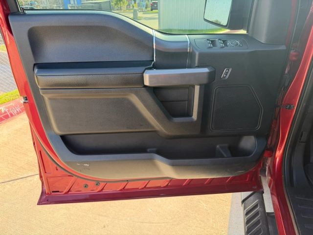 Ford F-150 Vehicle Full-screen Gallery Image 10