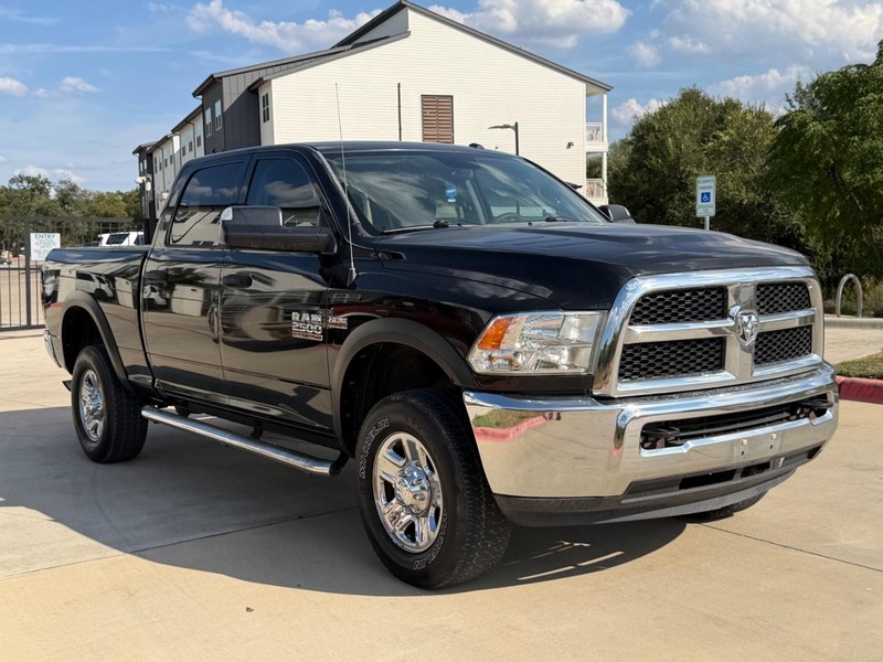 Ram 2500 Vehicle Full-screen Gallery Image 08