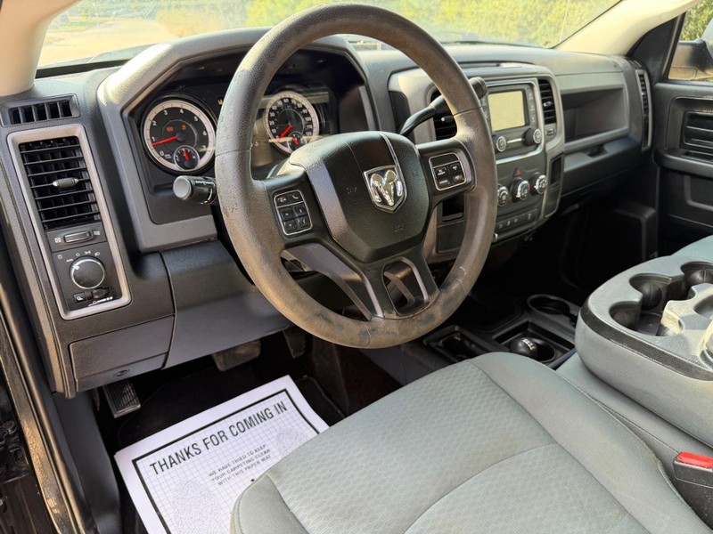 Ram 2500 Vehicle Full-screen Gallery Image 11