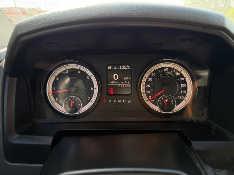 Ram 2500 Vehicle Full-screen Gallery Image 13