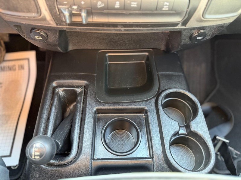 Ram 2500 Vehicle Full-screen Gallery Image 16