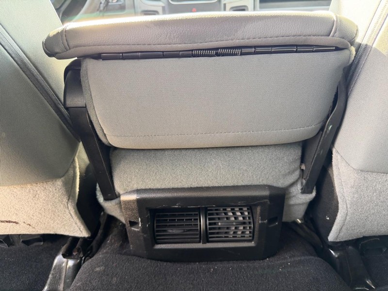 Ram 2500 Vehicle Full-screen Gallery Image 20