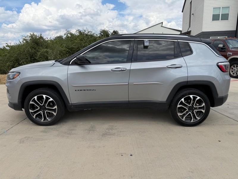 Jeep Compass Vehicle Full-screen Gallery Image 03