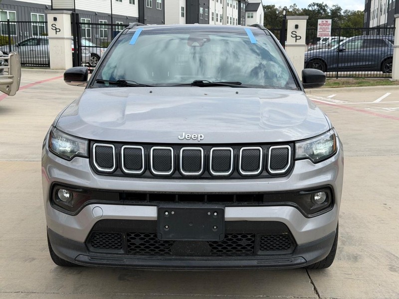 Jeep Compass Vehicle Full-screen Gallery Image 09