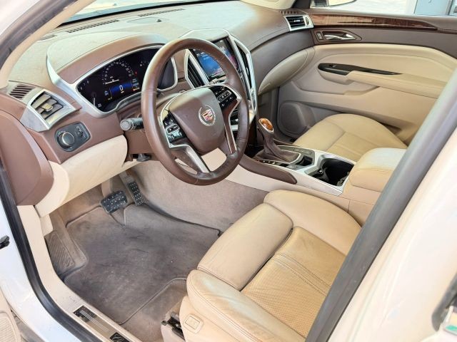Cadillac SRX Vehicle Full-screen Gallery Image 15