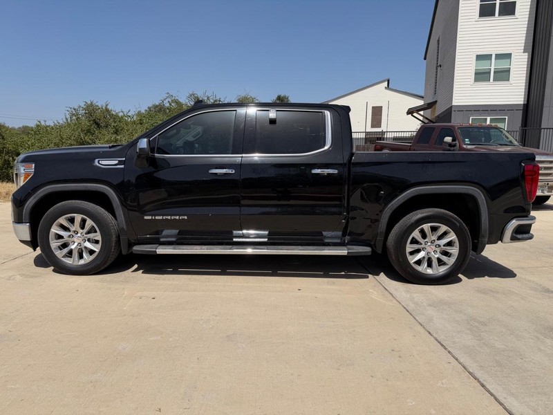 GMC Sierra 1500 Vehicle Full-screen Gallery Image 03