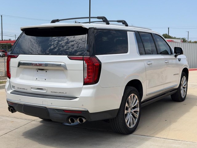 GMC Yukon XL Vehicle Full-screen Gallery Image 06