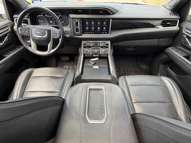 GMC Yukon XL Vehicle Full-screen Gallery Image 42