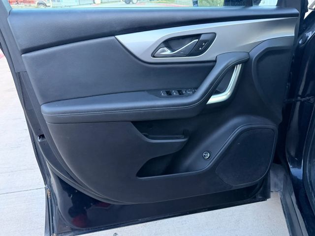 Chevrolet Blazer Vehicle Full-screen Gallery Image 09