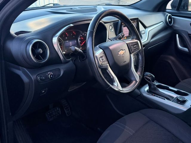 Chevrolet Blazer Vehicle Full-screen Gallery Image 11