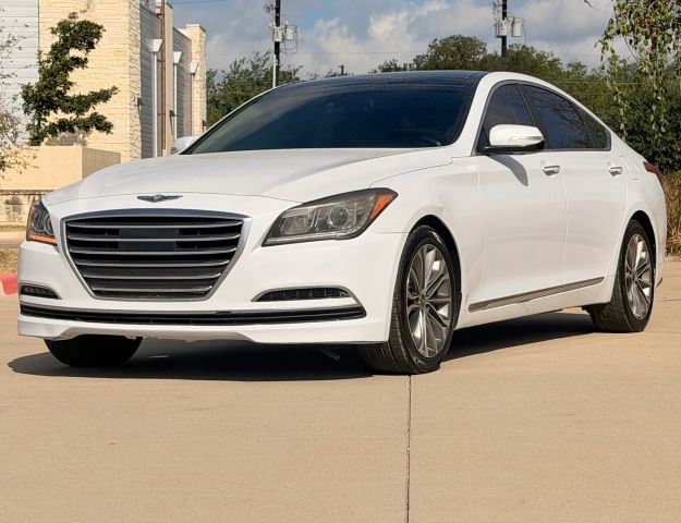 Hyundai Genesis Vehicle Full-screen Gallery Image 02