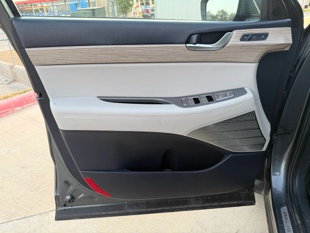 Hyundai Palisade Vehicle Full-screen Gallery Image 10