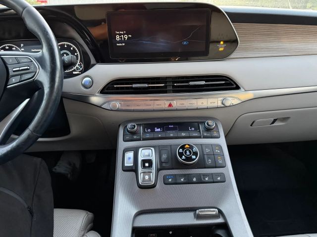 Hyundai Palisade Vehicle Full-screen Gallery Image 14