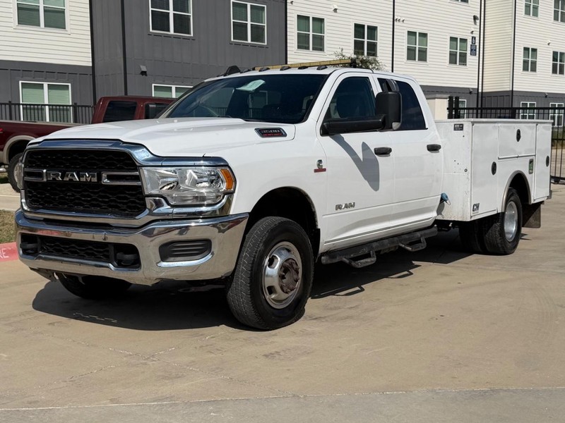 Ram 3500 Chassis Cab Vehicle Full-screen Gallery Image 02