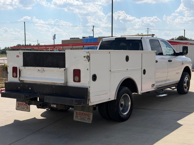 Ram 3500 Chassis Cab Vehicle Full-screen Gallery Image 06
