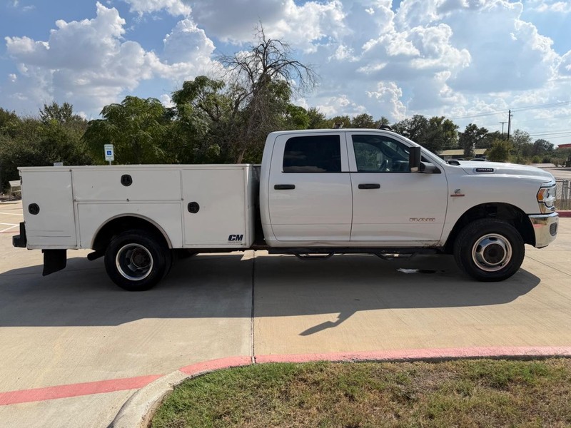 Ram 3500 Chassis Cab Vehicle Full-screen Gallery Image 07