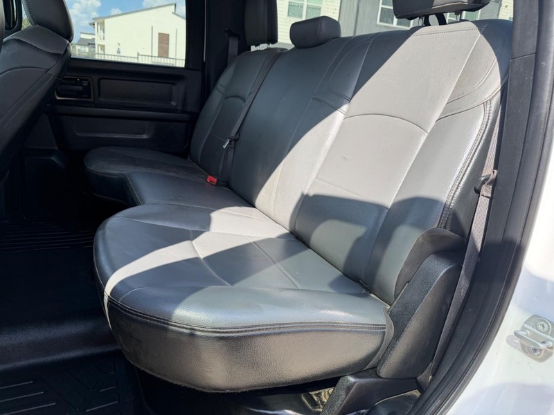 Ram 3500 Chassis Cab Vehicle Full-screen Gallery Image 19