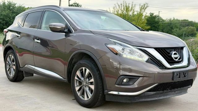 Nissan Murano Vehicle Full-screen Gallery Image 03