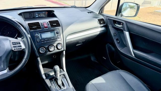Subaru Forester Vehicle Full-screen Gallery Image 09