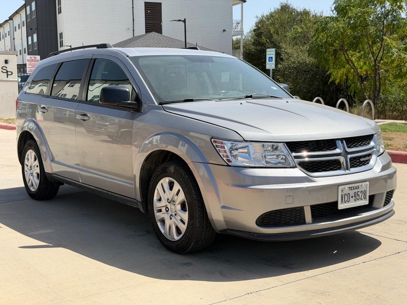 Dodge Journey Vehicle Full-screen Gallery Image 08