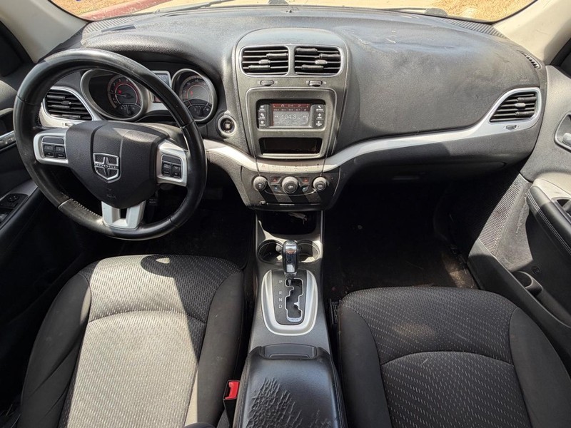 Dodge Journey Vehicle Full-screen Gallery Image 18