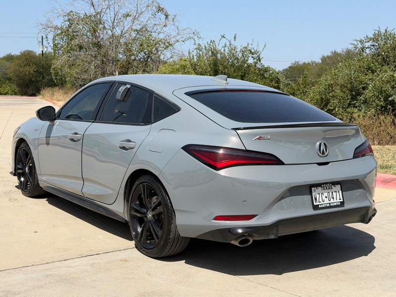 Acura Integra Vehicle Full-screen Gallery Image 04