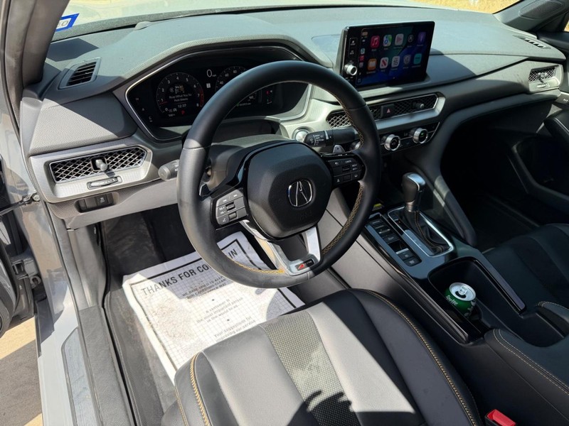 Acura Integra Vehicle Full-screen Gallery Image 11