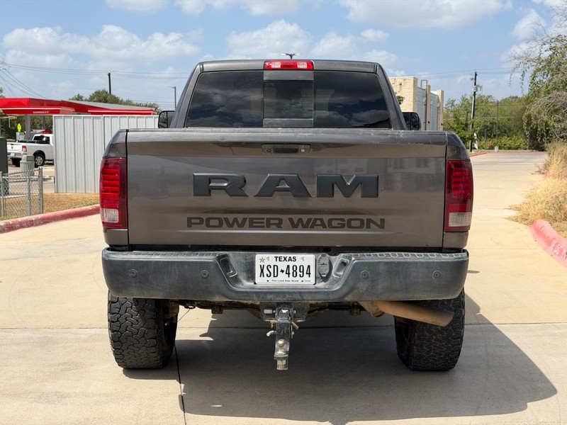 Ram 2500 Vehicle Full-screen Gallery Image 05