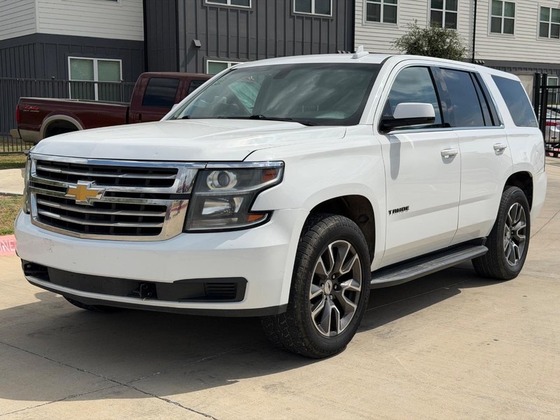 Chevrolet Tahoe Vehicle Full-screen Gallery Image 02