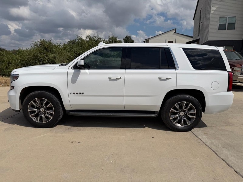 Chevrolet Tahoe Vehicle Full-screen Gallery Image 03