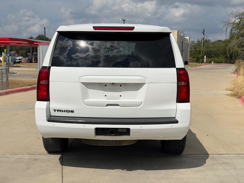 Chevrolet Tahoe Vehicle Full-screen Gallery Image 05