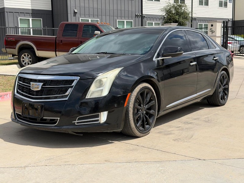 Cadillac XTS Vehicle Full-screen Gallery Image 02