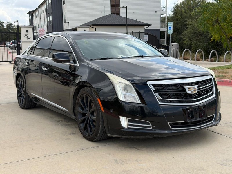 Cadillac XTS Vehicle Full-screen Gallery Image 08