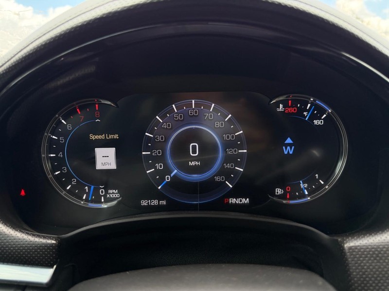 Cadillac XTS Vehicle Full-screen Gallery Image 13