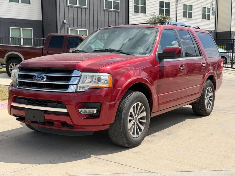 Ford Expedition Vehicle Full-screen Gallery Image 02