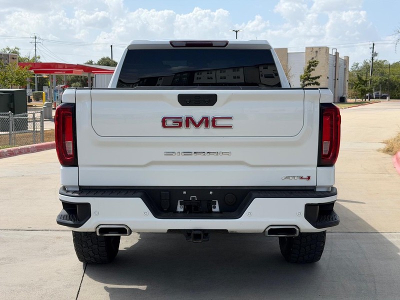 GMC Sierra 150 Vehicle Full-screen Gallery Image 05