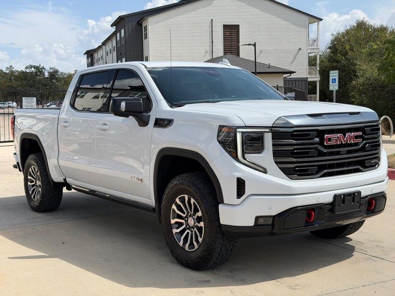 GMC Sierra 150 Vehicle Full-screen Gallery Image 08