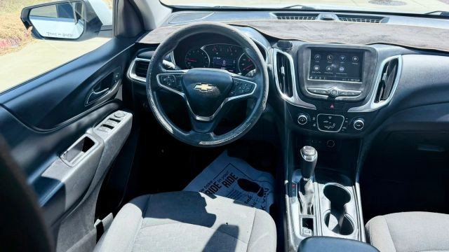 Chevrolet Equinox Vehicle Full-screen Gallery Image 07
