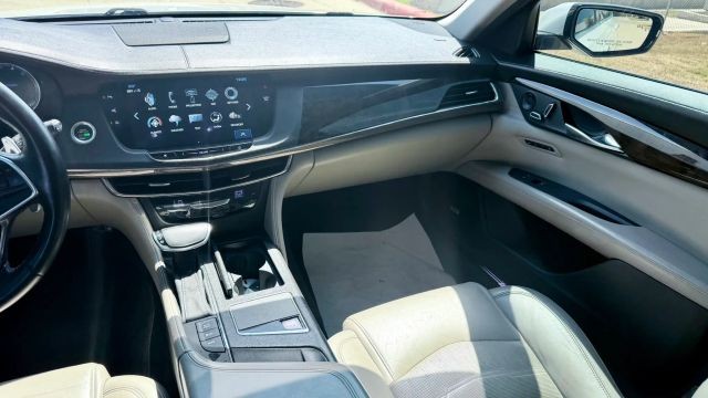 Cadillac CT6 Sedan Vehicle Full-screen Gallery Image 11