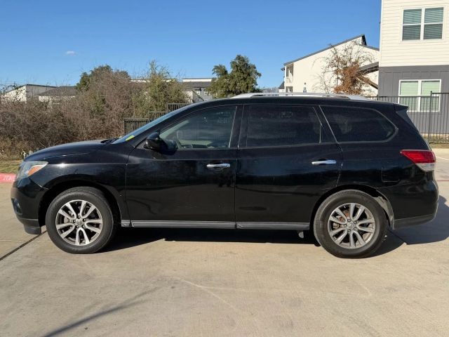 Nissan Pathfinder Vehicle Full-screen Gallery Image 03