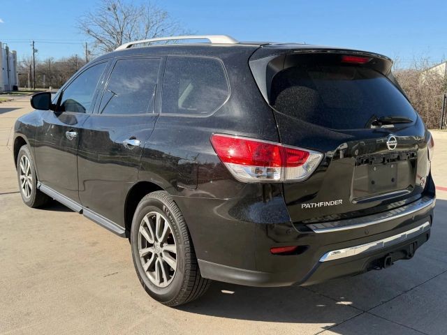 Nissan Pathfinder Vehicle Full-screen Gallery Image 04