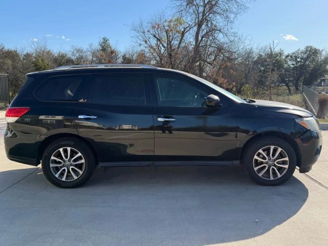 Nissan Pathfinder Vehicle Full-screen Gallery Image 07