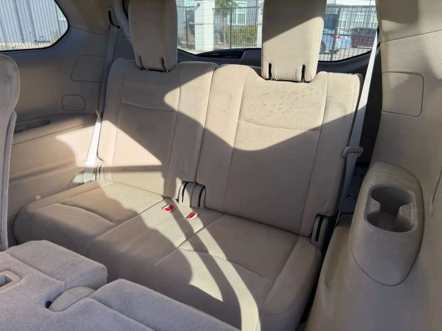 Nissan Pathfinder Vehicle Full-screen Gallery Image 20